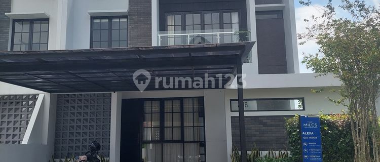 The Miles Rumah Modern Minimalis di Bsb City 1