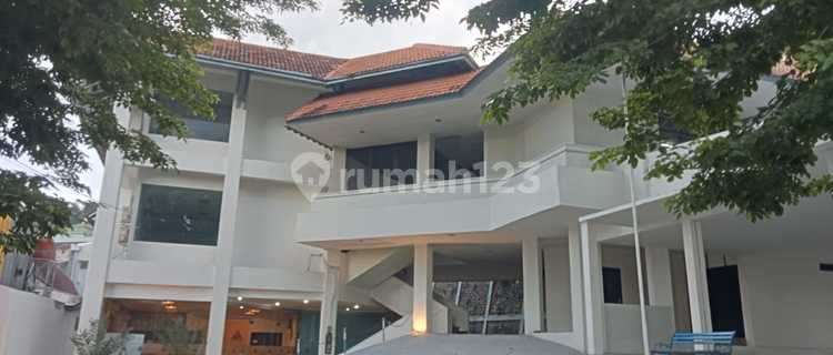 Ruang-Usaha Tumbuh di Veteran Mugassari 1