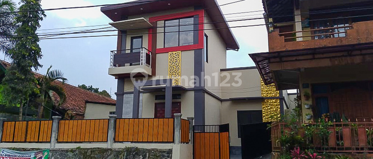 Dijual rumah baru 3 tahun, samping SMPN 4 Sukabumi - Akses ke kota super mudah 1
