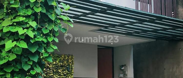 House Near Pondok Ranji Station, South Tangerang 1