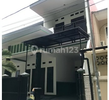 Strategic House for Sale in Permata Hijau Housing Estate, Bekasi City 1