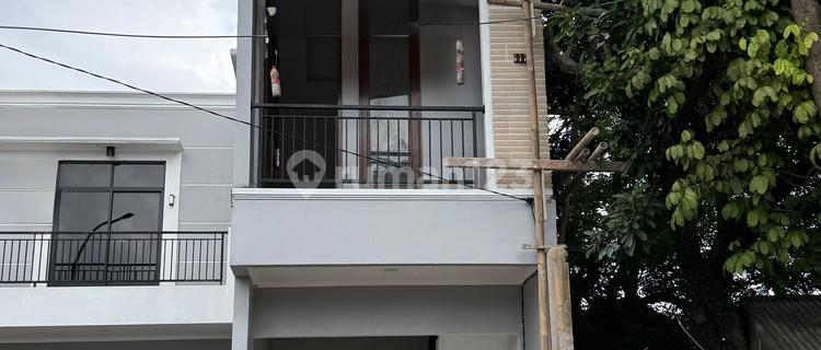 Siap Huni, Ruko, 2 Lantai, Dekat Fasilitas Kesehatan, 1