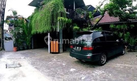 House Plus Restaurant Suitable for Business Strategic Location 1