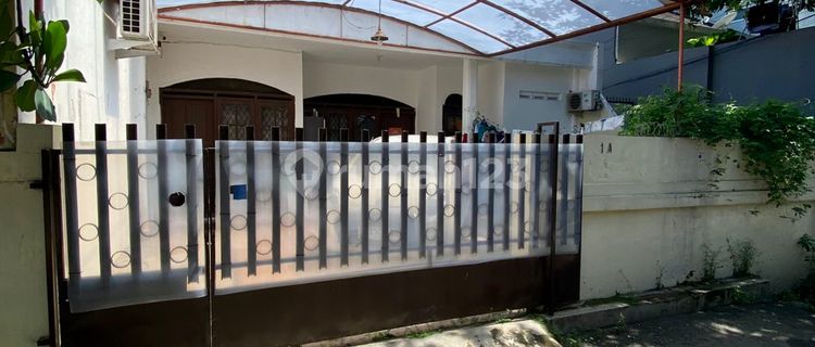 Sell Good Ready-to-Live House West Jakarta 1