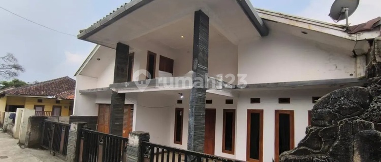 Cheap Good 2-Story Auction House in Ciwidey 1