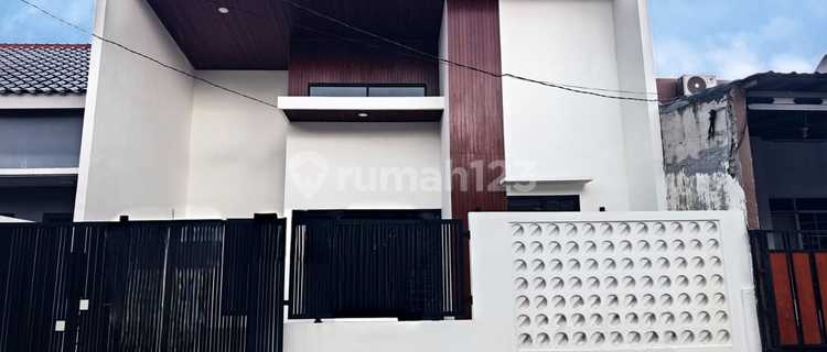Semi-Furnished Minimalist New House in Harapan Indah City, Bekasi 1