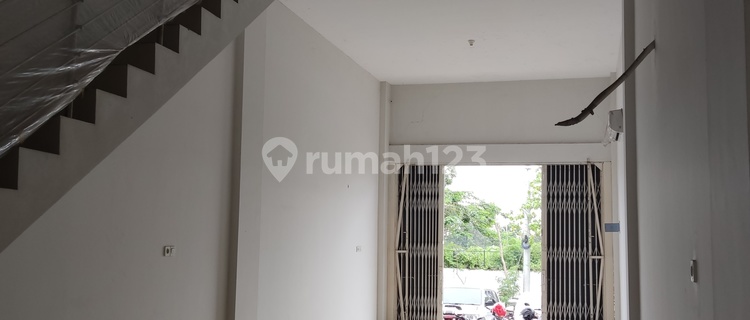 Ruko 3 Lantai Siap Huni Dipusat Perkotaan Yg Cocok Digunakan Untuk Usaha Apapun Yg Jarang Ada Krn Letaknya Sangat Strategis 1