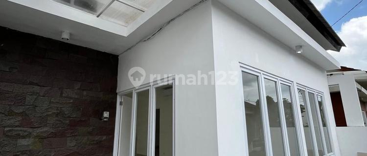 For Rent 2-Bedroom House in a One-Gate Community, Only 10 Minutes to Canggu 1