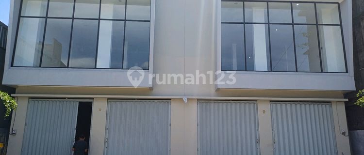 For Rent 3-Story Shop House With Rooftop & Spacious Parking On Jl. Cargo Permai - West Denpasar 1