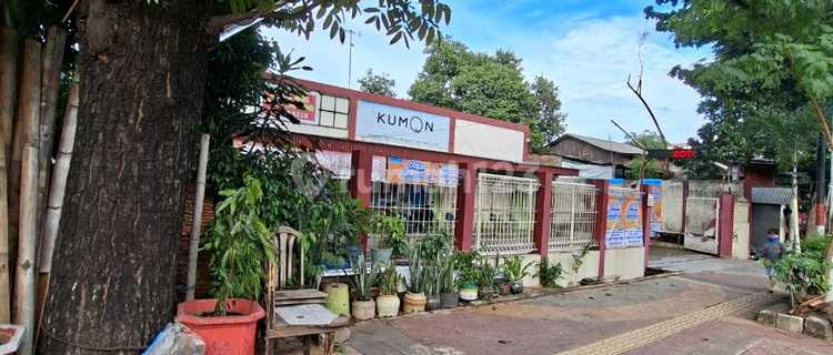 For Sale 3 Shophouses + 5 Rental Rooms (Vacant) in Penggilingan, East Jakarta 1