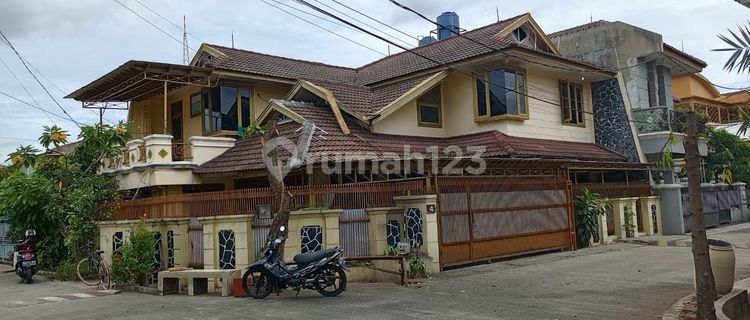 Dijual Rumah Hook di Kompleks Migas Joglo Jakarta Barat 1
