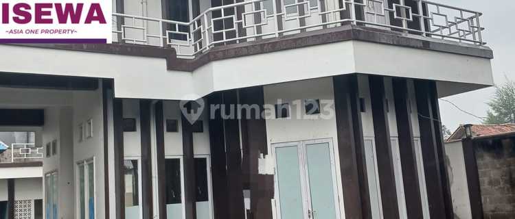 Disewakan Rumah dengan Parkiran Luas bisa Utk Usaha di Mustika Jaya Bekasi 1