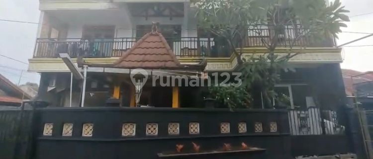 For Sale House Can Be Converted into Boarding House in Kayuringin Jaya, Bekasi 1