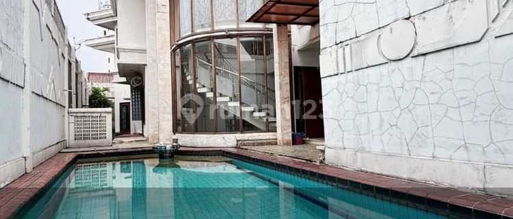Rumah Mewah Swimming Pool Di Kebayoran Lama Dalam Townhouse Jaksel 1