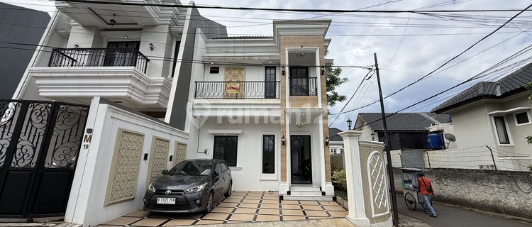Rumah 2 Lantai Hunian Desain Elegan Cilandak Jaksel Termurah SHM 1