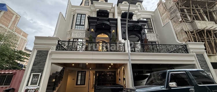 4-Story Private Pool House in Jagakarsa, South Jakarta Cluster 1