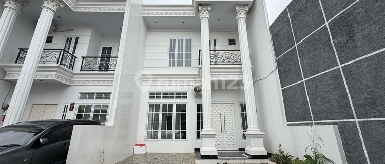Rumah Mewah Murah 2 Lantai di Jagakarsa Jakarta Selatan dengan Tanah Luas dan Area Strategis 1