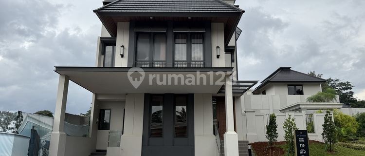 Rumah Kota Wisata 3 Lantai Attic Room Private Pool di Cibubur 1
