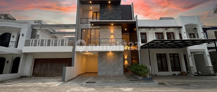 Rumah Mewah Murah di Pejaten Jakarta Selatan 3 LT Dekat Tol KRL 1