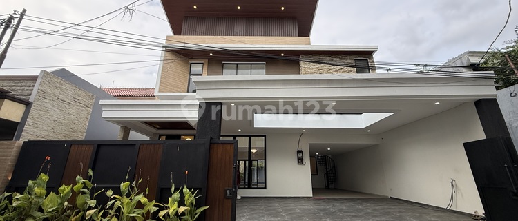 Modern House, Dekat ke MRT H. Nawi Pondok Indah, Jakarta Selatan 1