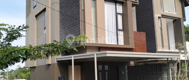 Luxury House Near Thamrin Street Pekanbaru 1