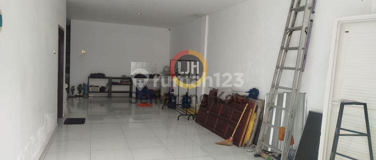 Bangunan Cocok Jadi Gudang atau Kantor di Citarum 1