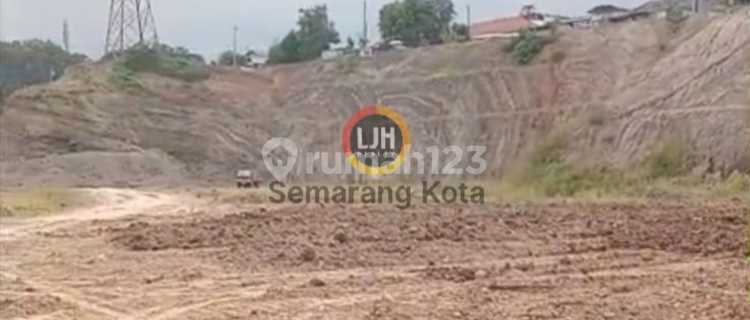 Kavling di Jalan Walisongo 1