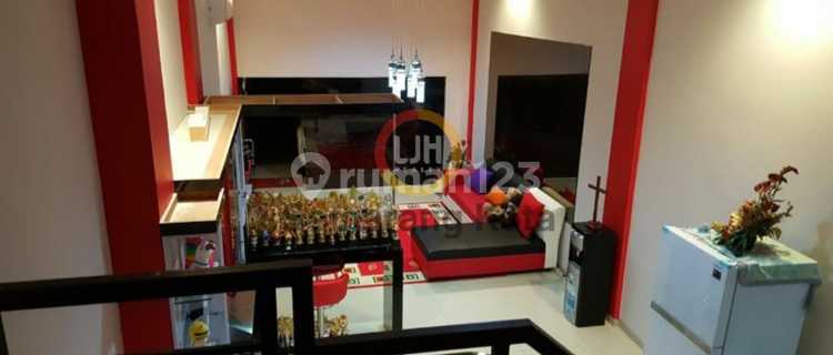 Ruko Bagus di Jalan Kartini 3 Lantai Listrik 4500 W Air Artetis Sertifikat SHM 1