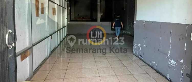 Ready-to-Use Shop House on Kedungmundu Road 1