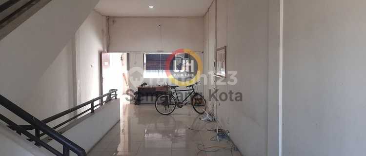 Ready-to-Use Shophouse in Kedungmundu 1