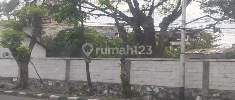 Plot on Dr. Cipto Street 1