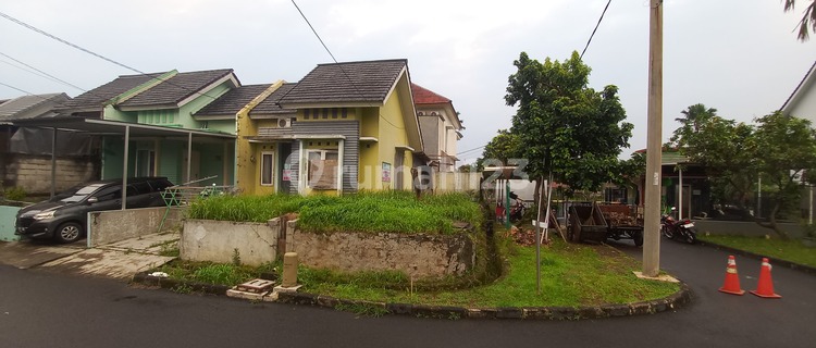 Bella Casa Housing, Near University of Indonesia, Depok, For Sale. 1