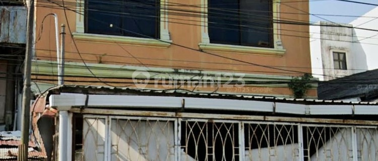 Staregis Shop House on the Side of the Main Road Mars Iswahyudi, South Balikpapan 1