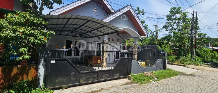 Minimalist House, Move-In Ready, Located in the City Center 1
