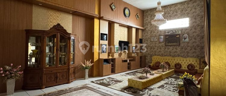 Commercial Shop House, Roadside, Strategically Located in City Center 1