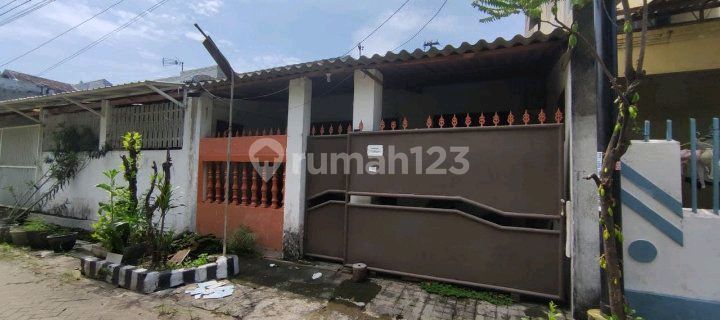 Dijual Rumah Hitung Tanah di Darmo Indah Selatan 1