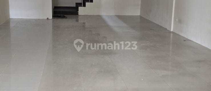 For Rent Ready-to-Use Shophouse on Jl Pasirkaliki Bandung 1