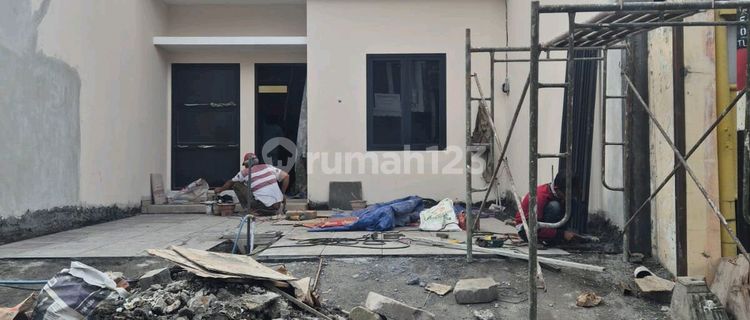 Dijual 3 Unit Rumah Minimalis 2 Lantai di Darmo Harapan Indah Siap Huni Dkt Sekolah Xin Cong,Ken 88,Imigrasi 1