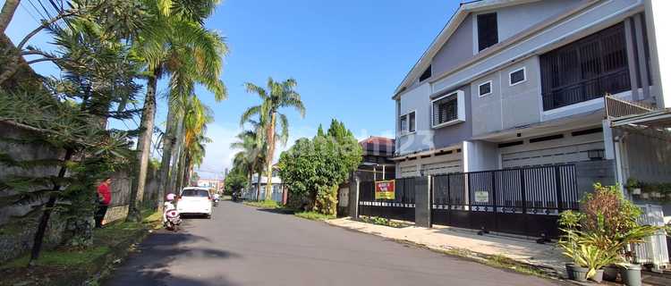 Ready-to-Use Shop House/Commercial Building Near KFC and Starbucks Juanda 1