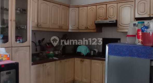 For Sale/ Lease 3-Story Shop House on Jl. Hz. Mustofa, Tasikmalaya 1