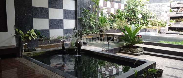 Rumah Mewah dengan Private Swimming Pool di Perum Griya Mitrabatik, Tasikmalaya 1