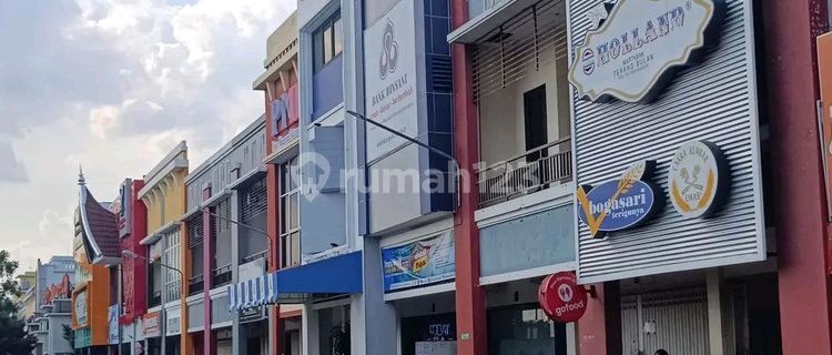 Ready-to-Occupy Shop House, Clean, Well-Maintained, Newly Renovated, Move-In Ready, Palm Square Pondok Candra Location 1