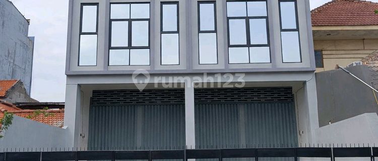 Ruko New Gress, Prime Location on Raya Pucang, Near Gubeng and Ngagel, Brand New Building, Ready to Move In. 1