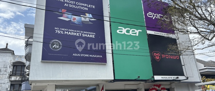 3-Storey Shop House on Nol Raya Wr Supratman Street, Klojen, Near Letjen Sutoyo 1