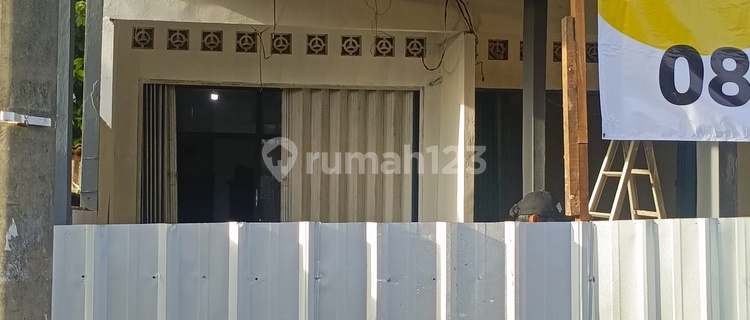 Shop House for Rent in Pasar Rawalumbu, Suitable for Wholesale and Groceries 1