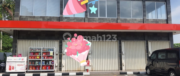 Two-Story Shop House with 14.5 Meter Width in Gas Station Area, Depok 1