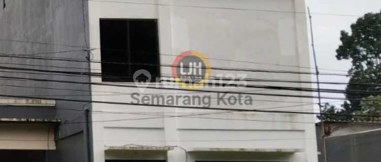 Rumah di Daerah Nongkosawit 1