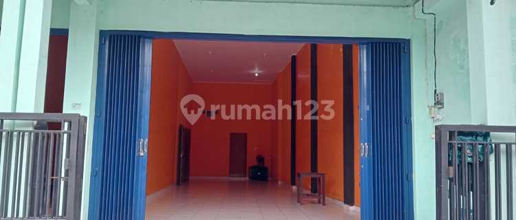 Ready-to-Use Shop House on Lodoyo West Main Road 1