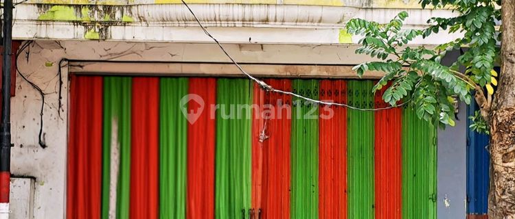 Strategic 2-Story Shop House in the Center of Blitar City 1