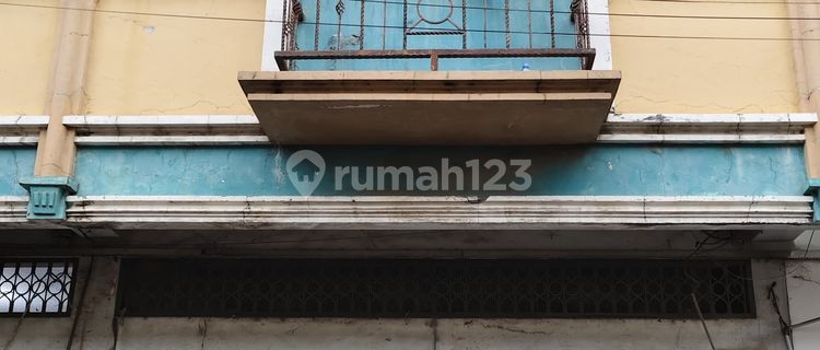 Old Shop House Ready to Use in Cakalang Indah Makassar 1